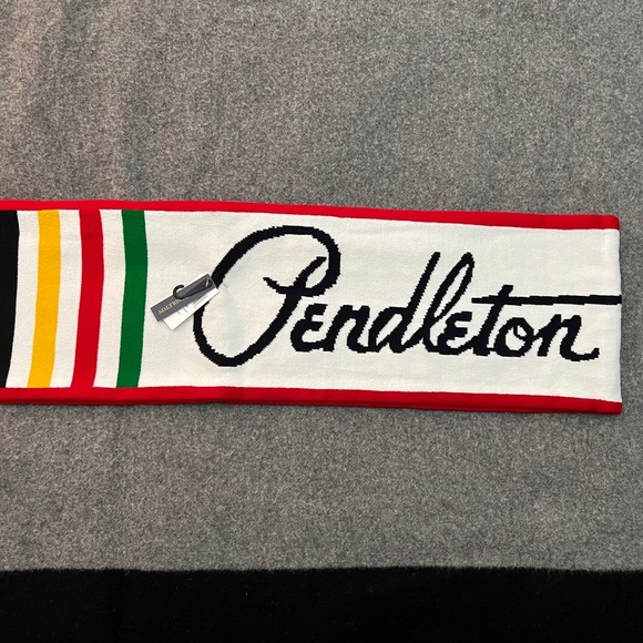 PENDLETON National Park Script Scarf NWT - Picture 2 of 11